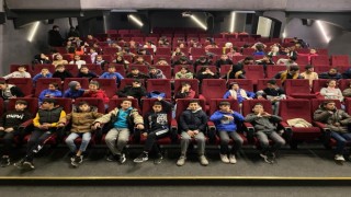 Büyükşehir belediyesi 500 bin öğrenciye film izletti