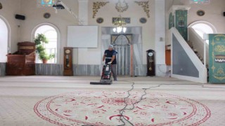 Büyükşehirden ibadethanelerde temizlik