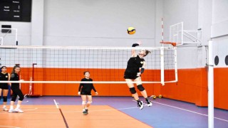 Büyükşehirin Sultanları Akhisar Belediyespor maçına hazırlanıyor