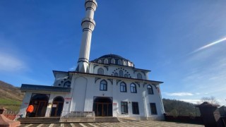 Camide satılan takvim paralarını alıp, Yol parası deyip not bıraktı