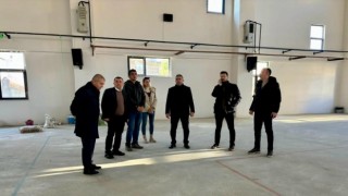 Çardak Ortaokulu Kapalı Spor Salonunda çalışmalar sona geldi