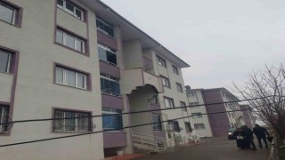 Çatıdan akan suyu kesmek isteyen şahıs, düşerek hayatını kaybetti