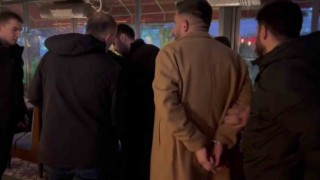 Çekmeköyde kredi dolandırıcıları polisin ‘buluşma tuzağıyla yakalandı