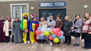 Cezaevinde kalan kadın mahkum ve çocukları için eğlence yapıldı