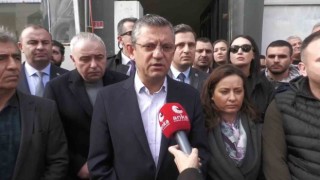 CHP Genel Başkanı Özel memleketi Manisada şehit ailesini ziyaret etti