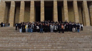 Çınar Akademi öğrencileri Anıtkabiri ziyaret etti