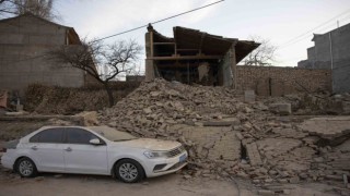 Çindeki deprem felaketindeki can kaybı 135e yükseldi