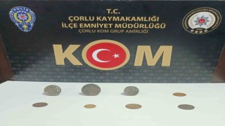 Çorluda mühür ve sikkeler ele geçirildi