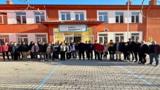 Deneme sınavında dereceye giren öğrencilere kahvaltı ikramı