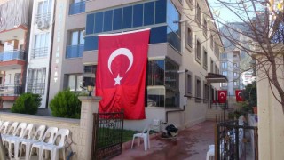 Denizli şehidini bekliyor