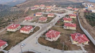 Depremzede vatandaşlar yeni yıla sıcak yuvalarında girecekler