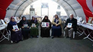 Diyarbakır annelerinden Ankarada HDP önündeki eyleme destek