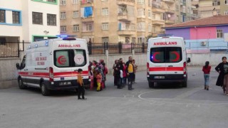 Diyarbakırda okulda gıda zehirlenmesi şüphesi