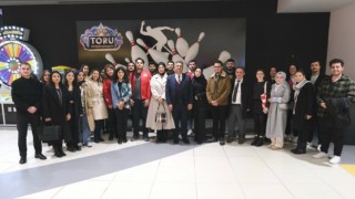 DPÜ Rektörü Kızıltoprak ve öğrenciler, Aybüke: Öğretmen Oldum Ben filminde