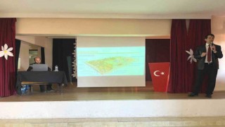 Dumlupınarda “Mahzun Kalplerin Esir Şehri Kudüs” konulu konferans