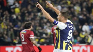 Edin Dzeko, 14. golüne ulaştı