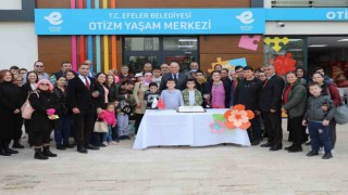 Efelerin özel çocukları Otizm Yaşam Merkezinin ikinci yılını kutladı