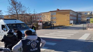 Elazığda okul önü denetimleri sürüyor