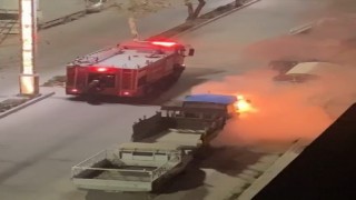 Elazığda park halindeyken alev alan traktörü itfaiye ekipleri söndürdü