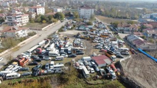 Elazığdaki araç mezarlığında 500 milyonluk servet çürüyor