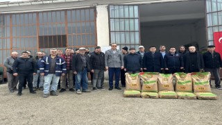 Emette 91 çiftçiye yüzde 50 hibeli 16 ton 600 kilo buğday tohumu dağıtıldı