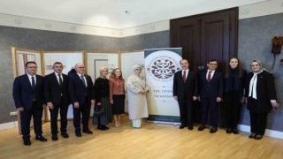 Emine Erdoğan Macaristan Parlamento Binası ile Türk-Macar Kültür Yılına özel sergiyi gezdi
