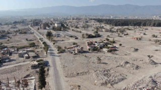 Enkaz kentte depremzede vatandaşlar gelecekten umutlu