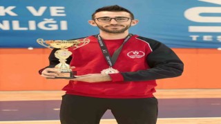 Erzincanlı badmintoncu Türkiye 3üncüsü oldu
