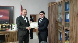 Faik Güngör Ortaokuluna sıfır atık belgesi