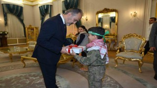 Filistinli çocuklardan Başkan Aktaşa ziyaret