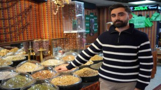 Gaziantepte yılbaşı öncesi kuruyemiş satışları arttı