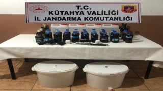 Gedizde 25 litre sahte el yapımı alkollü içki ele geçirildi