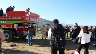 Genç iletişimciler yangın söndürme gönüllüsü oldu