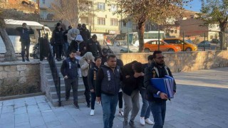 Gezen Adam operasyonunda 9 kişi tutuklandı