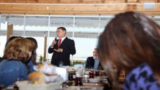 Gölbaşı Belediye Başkanı Şimşek, öğrencilerle bir araya geldi