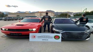 Gümrük muhafaza ekipleri 187 milyon liralık kaçak lüks araçlara el koydu