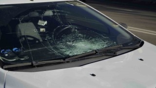 Gümüşhanede yolun karşısına geçmeye çalışan üniversite öğrencisine otomobil çarptı
