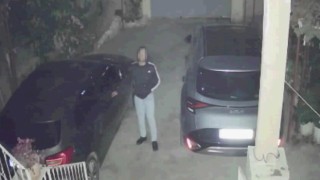 Güvenlik kameralarına yakalanan azılı motosiklet hırsızı tutuklandı