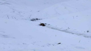 Hakkaride 32 yerleşim yerinin yolu ulaşıma kapandı