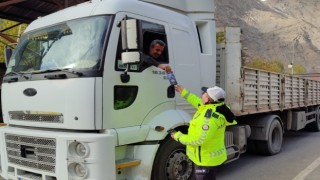 Hakkaride kış lastiği uygulaması
