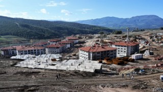 Hasanbeyli deprem konutlarında 98 daire yıl sonundan hak sahiplerine teslim edilecek