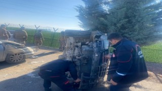 Hatayda iki otomobil çarpıştı: 2 yaralı