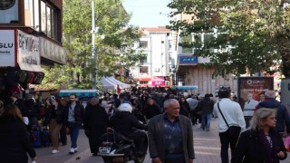 Havanın güneşli olmasıyla vatandaşlar dışarıya akın etti