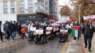 Hekimlerden Filistin için sessiz yürüyüş