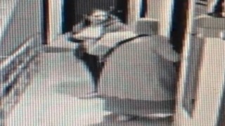 Hırsızlık amacıyla apartmana giren kadınlar, daire kapılarını teker teker kontrol etti