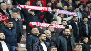 İki dönem transfer yasağı alan Samsunspor, bilet fiyatlarını yarıya indirdi