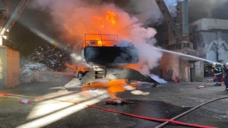 İş makinesi alevlere teslim oldu