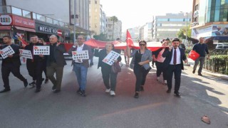 İskenderun şehitleri için yürüdü