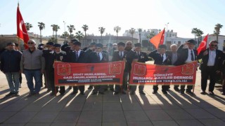 İskenderunda kahraman gaziler, şehitleri andı