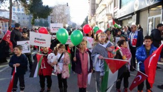 Ispartalı çocuklar Filistin için yürüdü